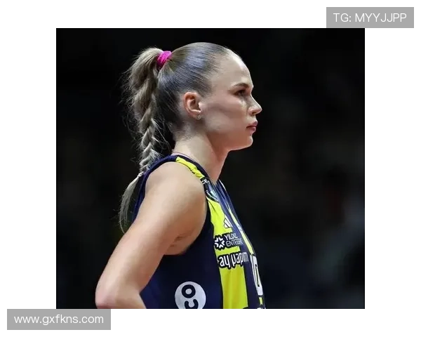 费内巴切稳居联赛领先地位，展现强大控球能力与持续提升表现