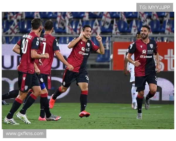 卡利亚里球队结构解析：当前阵容框架与战术体系分析