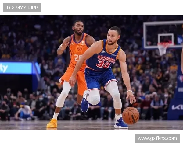 布里奇斯无球跑位提升投篮效率 助力球队空间拉开